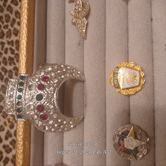 Masonic Fez and merit badges - Picture 5 of 5